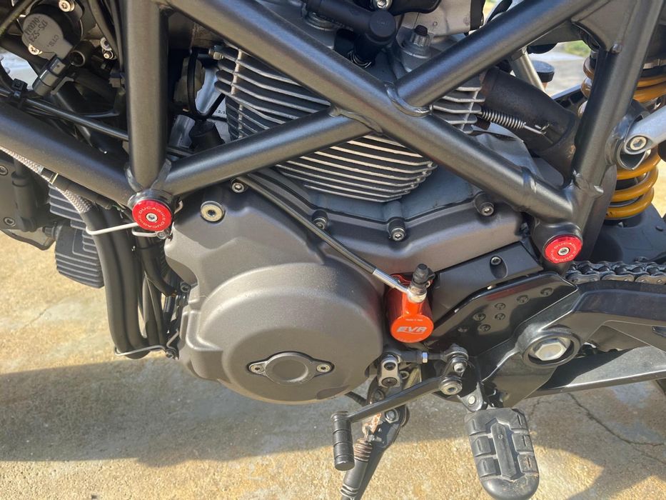 Ducati 796 hypermotard