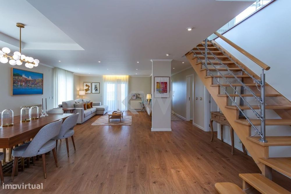 Apartamento T3 Duplex em Condomínio Privado para Venda