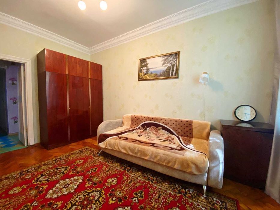 Продаж 2кмн квартири, р-н пл. Маяковського (213-249-945)