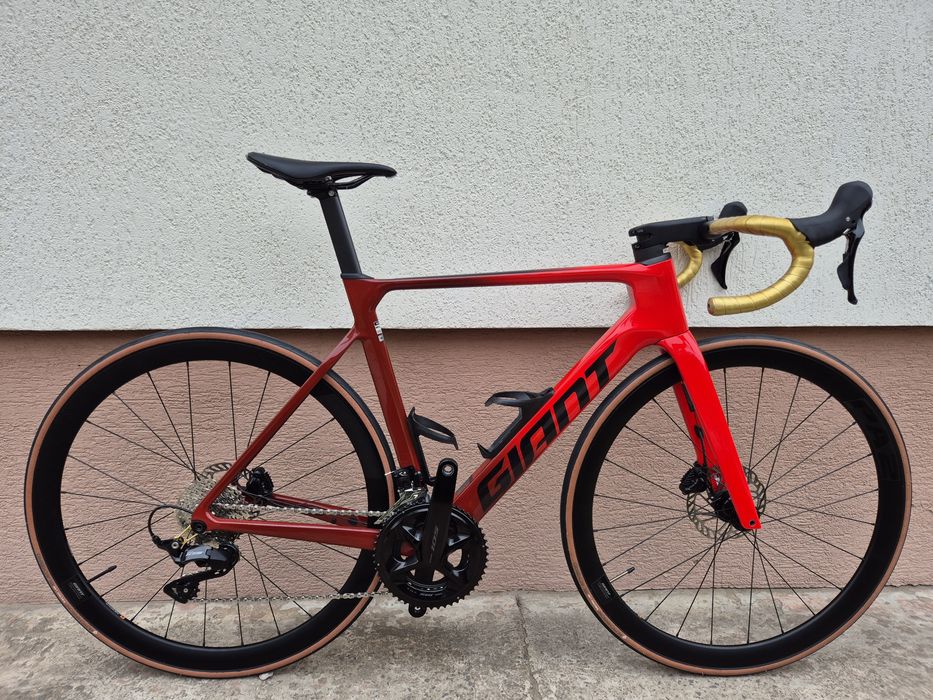 Rower szosowy aero Giant Propel, Shimano 105 2x12