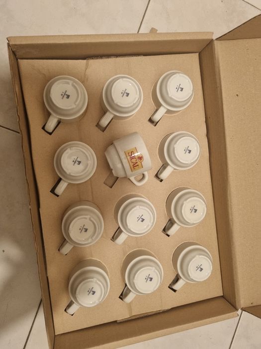 Vende se varios artigos de loiça