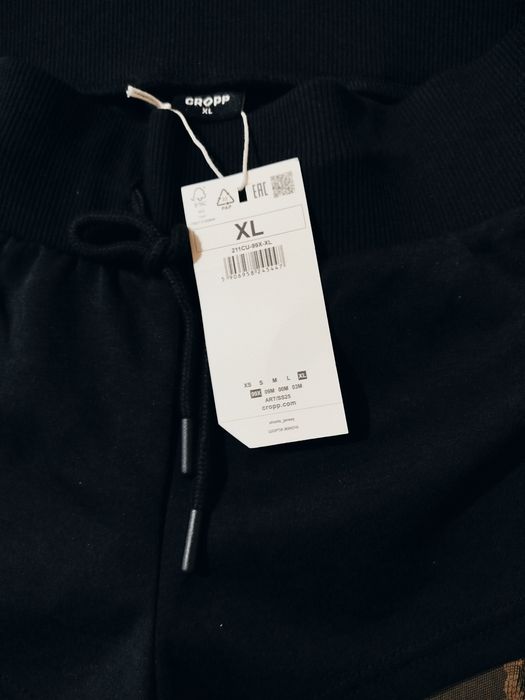 Жіночі спортивні шорти