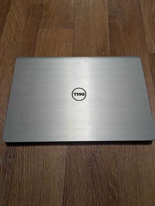 Ноутбук dell inspiron p39f, дискретна відеокарта R7 m260