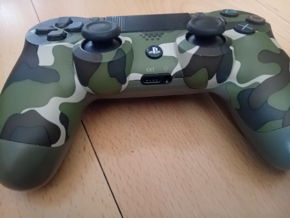 Comando ps4 eu estou a vender