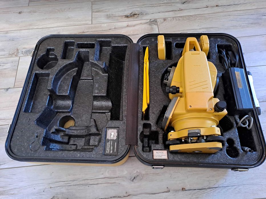 Tachimetr bezlustrowy Topcon GPT-3007N