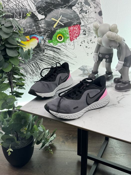 Кросівки Nike Revolution 36 розмір Е6964