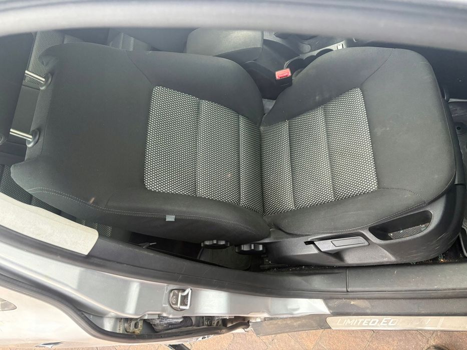 skoda octavia ii kombi kanapa fotele tył tylne podgrzewane
