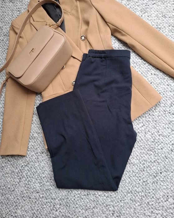 Granatowe spodnie materiałowe M 38 M&S  Collection  jak nowe