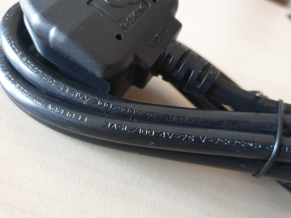 Kabel zasilający I-SHENG UK 10A SP-62