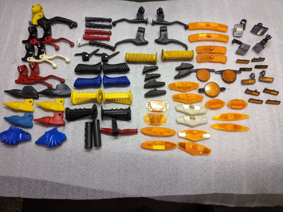 Plásticos novos para bicicletas e motas nacionais