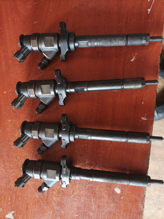 Форсунки Peugeot Citroen 1.6hdi 0445110311 partner berlingo