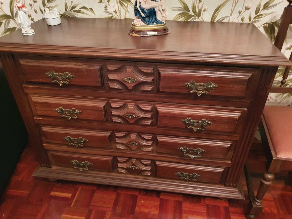 Quarto, todo ou partes etc. ..