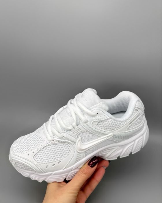 Кросівки Nike V5 RNR HQ7901-104 найки 36-41р