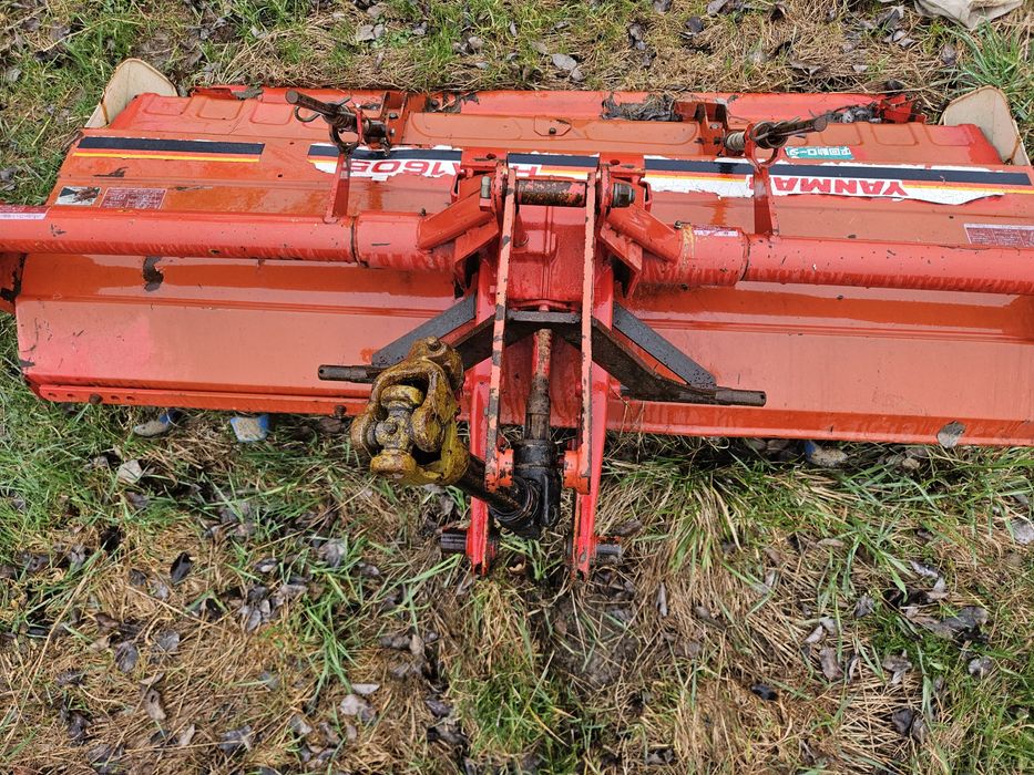 Glebogryzarka ciągnikowa