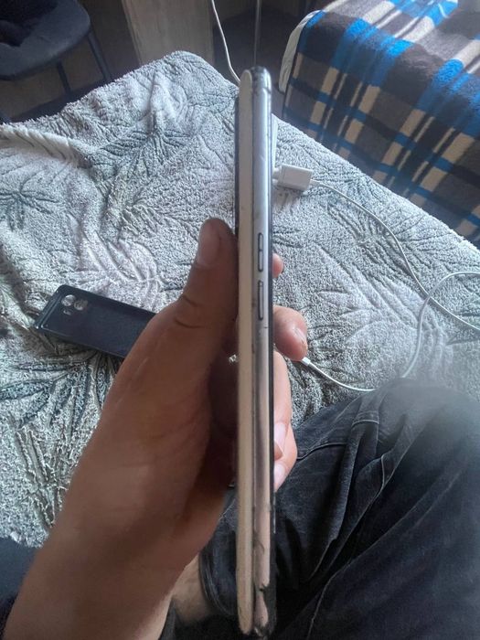 продам realme gt neo 5 se 1тб/16 або обмен