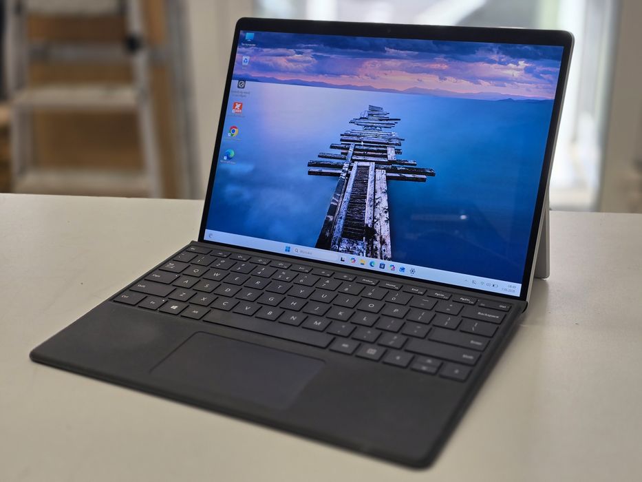 Surface 9 pro 2038 i5-1235U SSD 256GB 8GB Ram