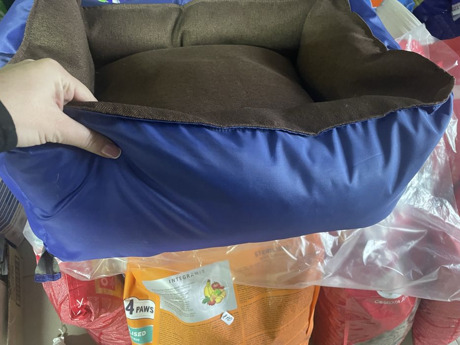 Лежак для собак та котів