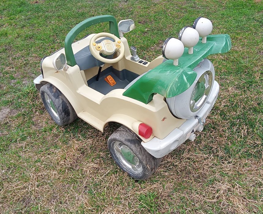 Дитячий автомобіль.