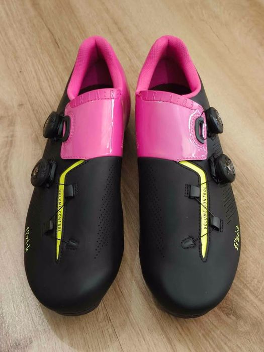 Sapatos de estrada Fizik Aria R3 Carbon "NOVOS"