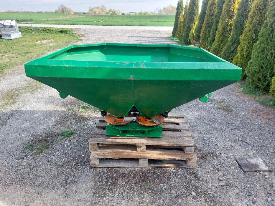 Rozsiewacz nawozu amazone zaf 803
