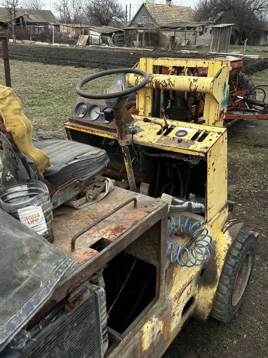 Навантажувач 2тони