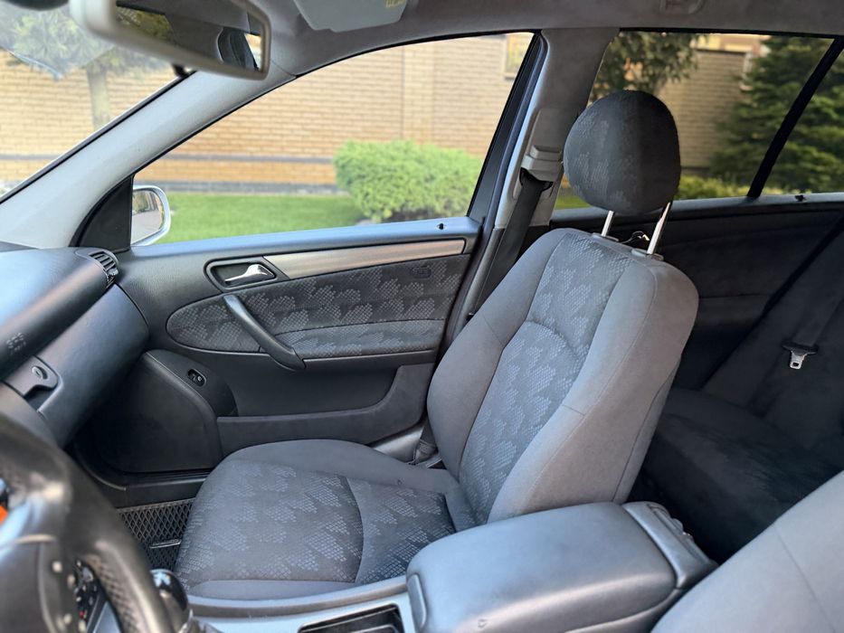 Mercedes C Class w203 на автоматі 1.8  Газ/бенз