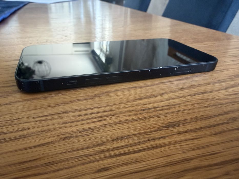 Sprzedam iPhone 13