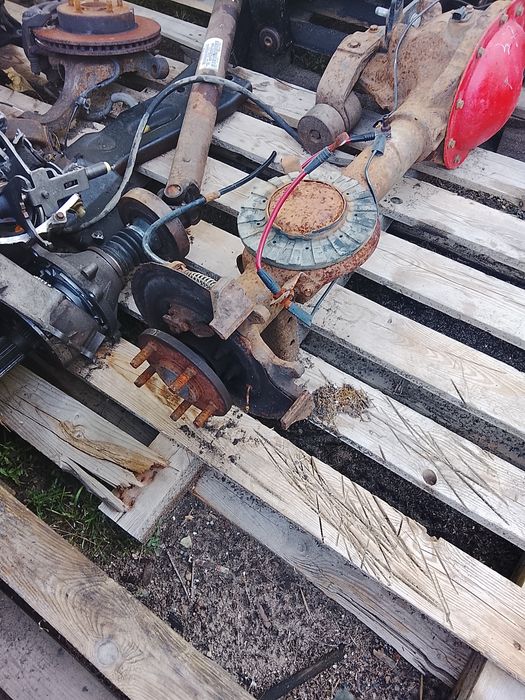 Tylny most kompletny grand Cherokee Jeep 3.7 benzyna