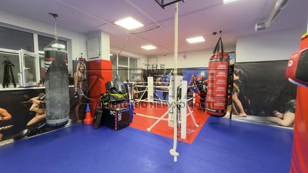 Продаж цокольне приміщення м. Бровари 109м2