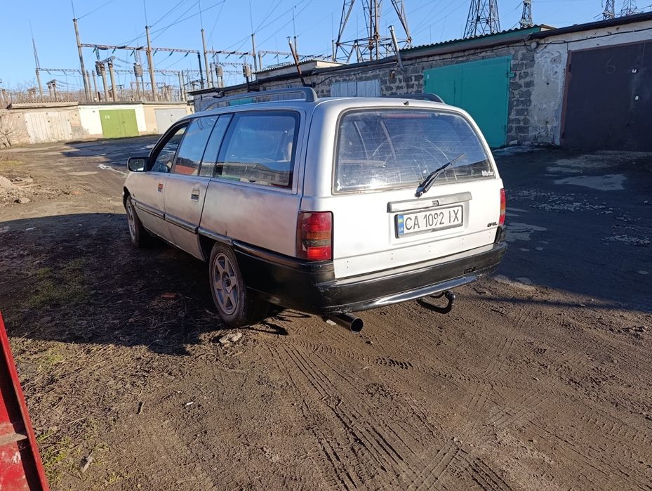 Опель Омега 2.0 бензин/газ (газ вписаний)