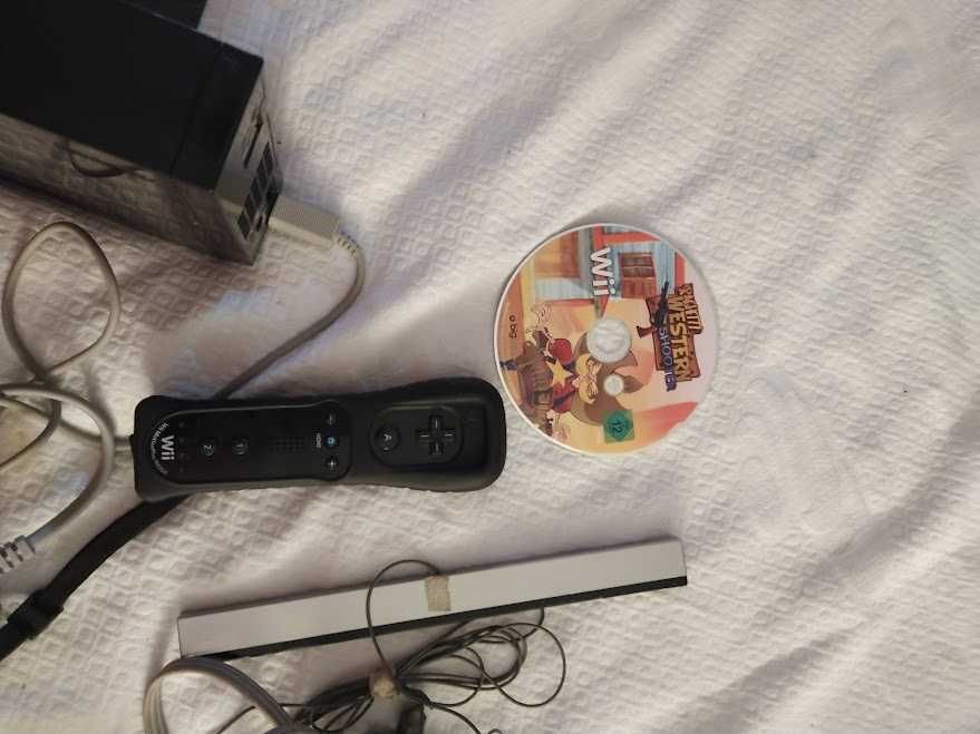 Consola Nintendo Wii com acessórios a funcionar, oferta de 1 Jogo/112