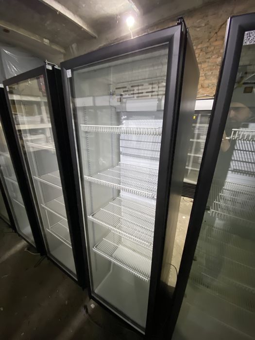 Холодильник для напитков Регал Холодильная горка Холодильник в магазин