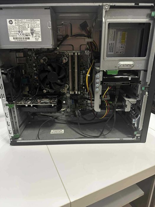 Hp EliteDesk 800 G1 Tower Core i5 4570 3,2 Ghz/8GB/240SSD + Monitor LG