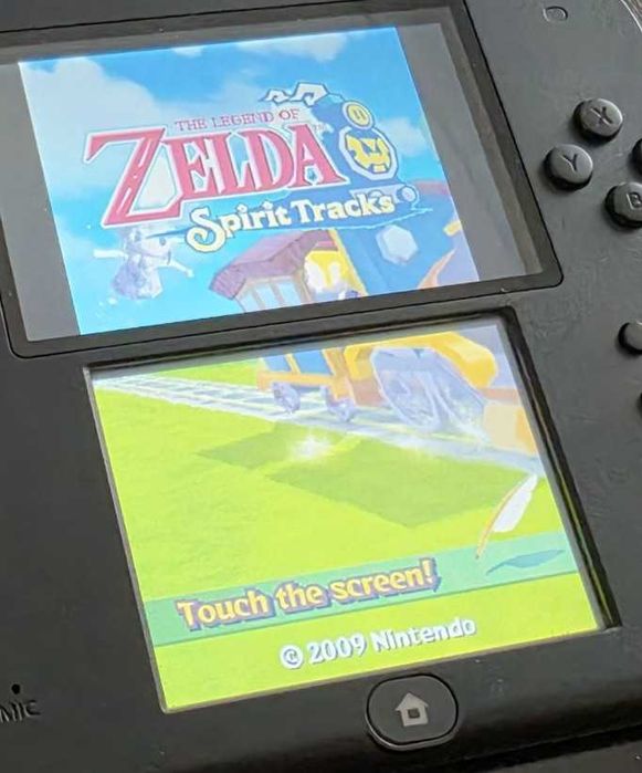 Nintendo 2DS Preta e Azul + Jogos Zelda e Nintendogs TROCA