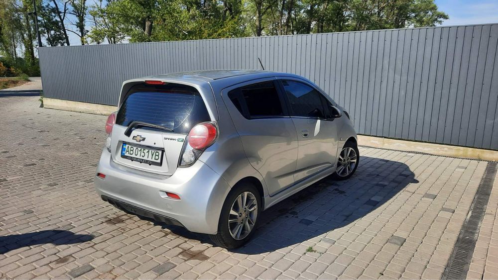Продам авто Chevrolet Spark EV