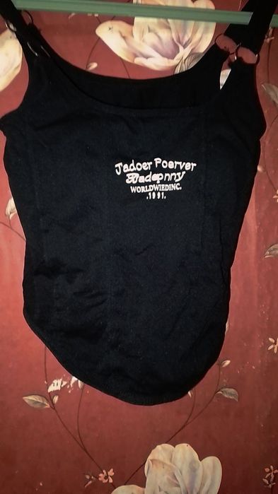 Топ з додатковим пушапом