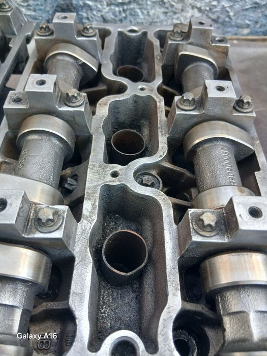 Головка ГБЦ Опель Омега б 2,5 W6