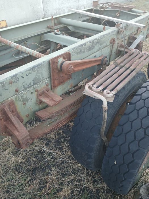 Армійська вантажівка Мерседес 1017