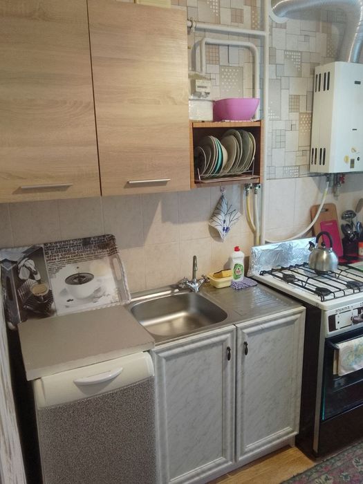 Здам 1-кім.погодинно, подобово 650 грн.  (р-н Каток) Після ремонту.