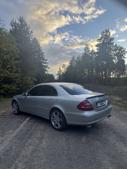 Продам Mercedes W211