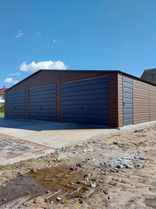 Garaż blaszany drewnopodobny nowoczesny wygląd
