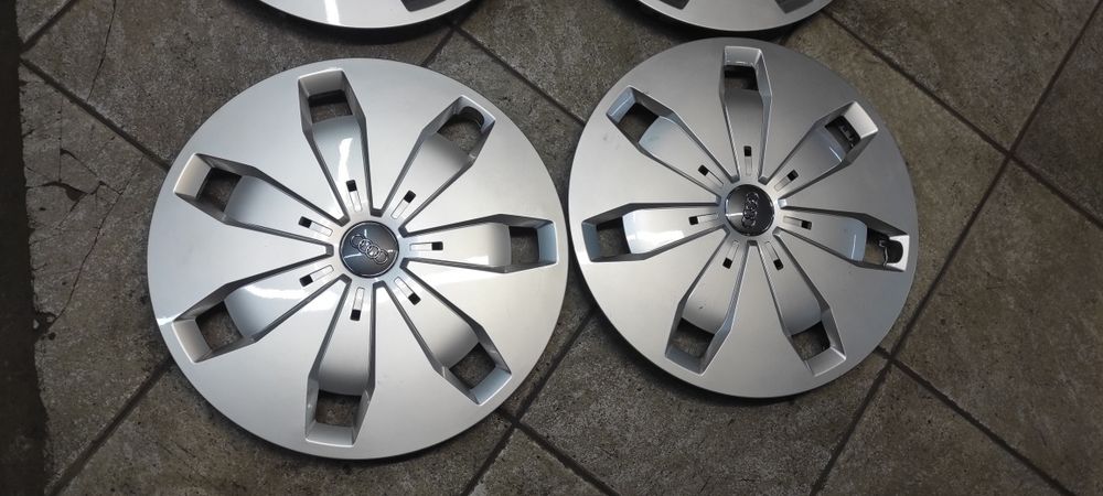 Kołpaki 16" dekle Audi OE Q2 A3 8V 81A.601.147 4 sztuki