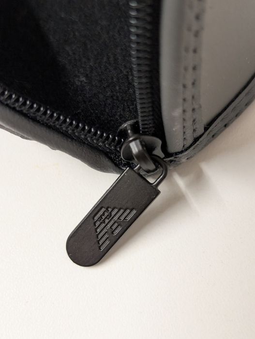 Oryginalne etui Armani na okulary / okulary przeciwsłoneczne