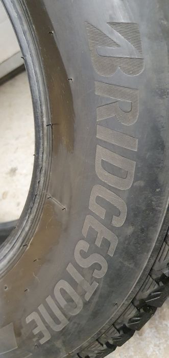 Продам комплект зимової резини Bridgestone blizzak в ідеальному стані