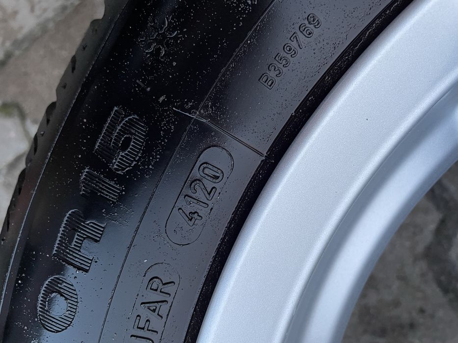 Kola zimowe ford fiesta mk8 7 b-max 4x108 et45 opony 195/60/15 dunlop