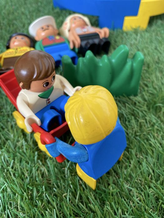 Lego duplo Indios e outros bonecos