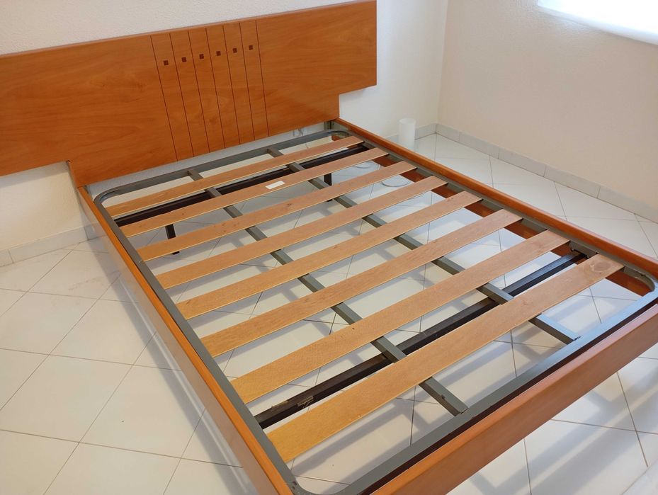 Vendo cama em segunda mão