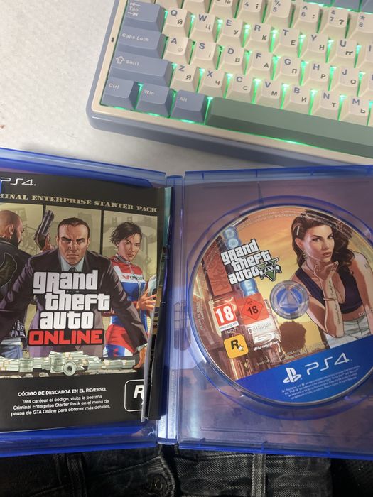 Диск Grand Theft Auto 5 Premium edition пс4