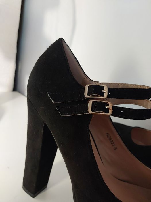 Buty na obcasie I platformie