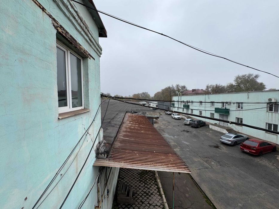 Склад-офіс у центрі міста 3500 м2